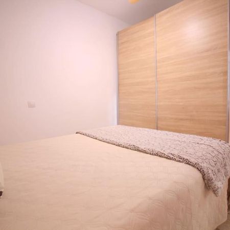 Barrio De Triana - Bidasoa Facil Aparcamiento Sevilla Eksteriør bilde