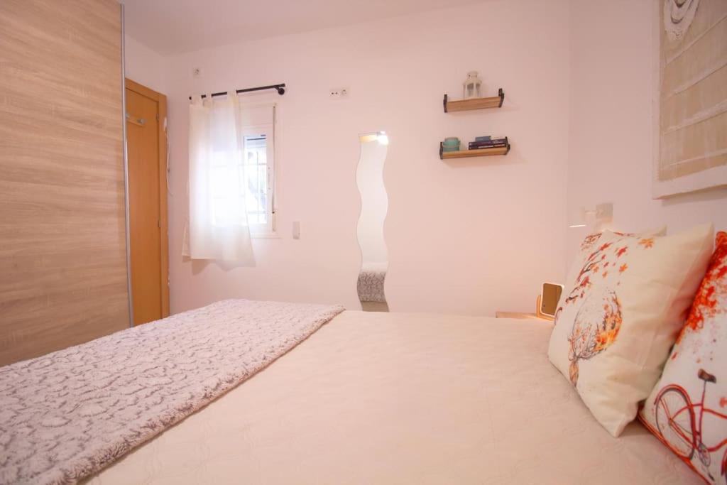 Barrio De Triana - Bidasoa Facil Aparcamiento Sevilla Eksteriør bilde